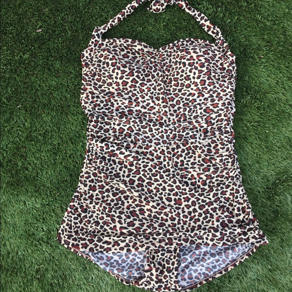 🚫SOLD🚫 Pin up inspired One piece bathing suit